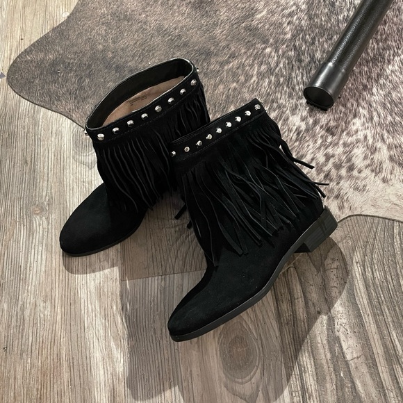✨MK suede fringe studded booties ✨ - Picture 7 of 12